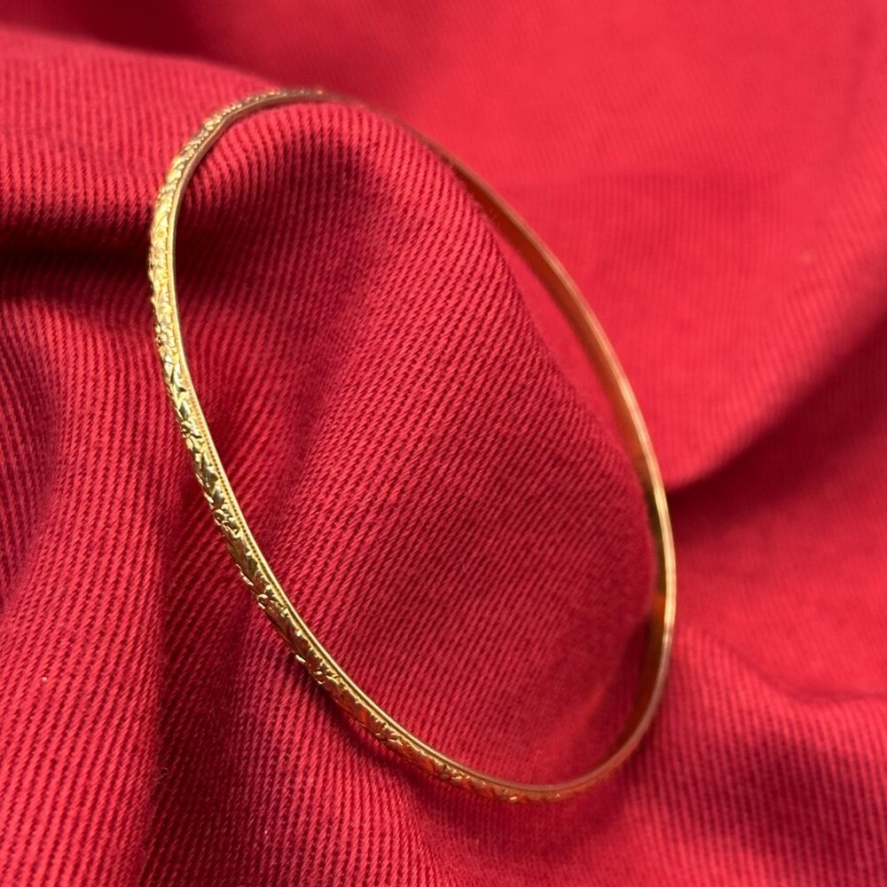 Elegant Gold-Tone Textured Bangle Bracelet - Women